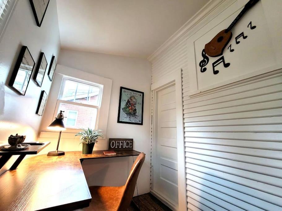 Apple Hill Bungalow, Family And Pet Friendly! Bristol Exterior photo